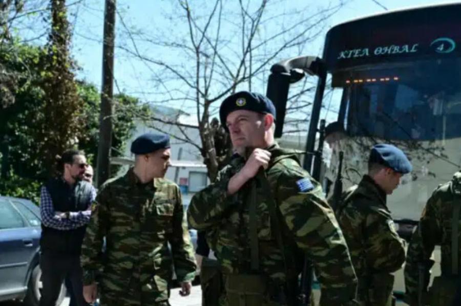 Χαμός με τον Κασσελάκη – Ντύθηκε στο «χακί» και ξετpέλανε τη χώρα