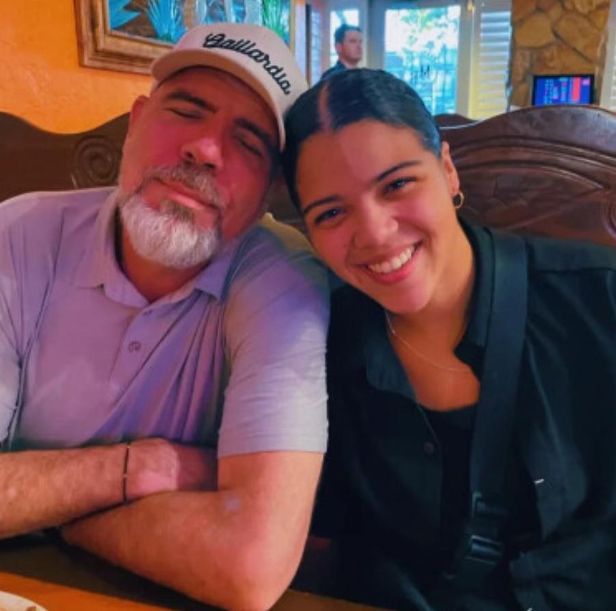 Το συγκλονιστικό γράμμα ενός μπαμπά προς την φρεσκοχωρισμένη έφηβη κόρη του