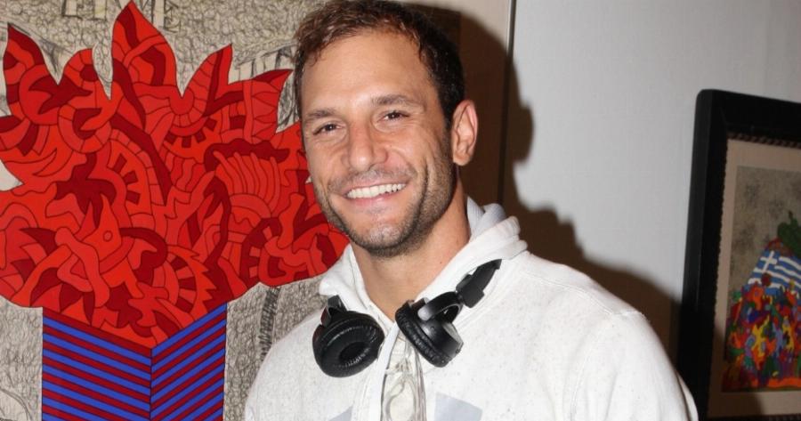 Ο Ευθύμης Ζησάκης επιστρέφει στον νέο κύκλο της σειράς «Το Σόι σου» – Η ανάρτησή του