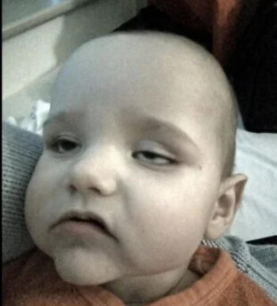 Μαμά έβαλε τον γιο της στο καλάθι του σούπερ μάρκετ και άρχισε να ψωνίζει! Αμέσως μετά ξεκίνησε το μαρτύριο της