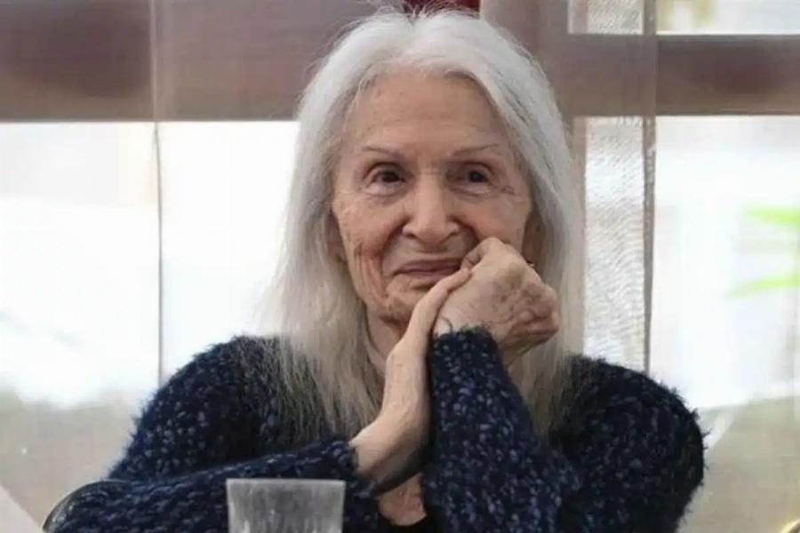 Μπέτυ Βαλάση: «Όταν αρρώστησε, εξαφανίστηκαν όλοι» – Η σπαρακτική μαρτυρία του γιου της για τα τελευταία της χρόνια