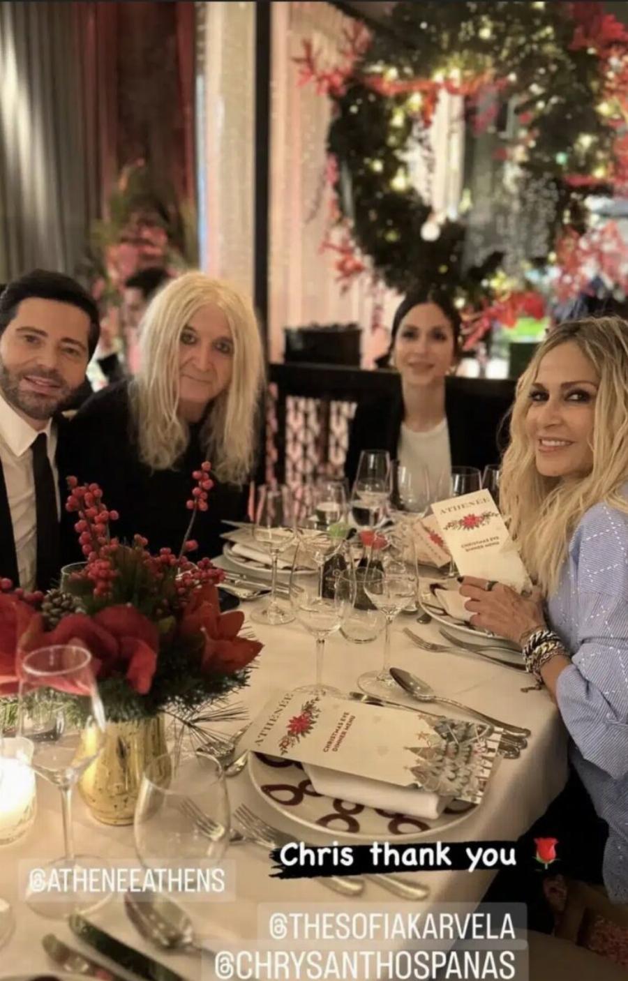 Ο Έλληνας Τζόνι Ντεπ: Ο Νίκος Καρβέλας εμφανίστηκε σε ρεβεγιόν και ξετρέλανε τον γυναικεiο πλnθυσμό της χώρας