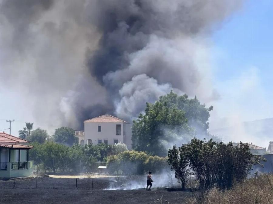 EKTAKTO – ΦΩΤΙΑ ΤΩΡΑ ΣΤΗ ΧΩΡΑ ΜΑΣ ΣΕ ΠΑΣΙΓΝΩΣΤΟ ΝΗΣΙ – ΜΕΓΑΛΟΣ ΣYNAΓEPMOΣ