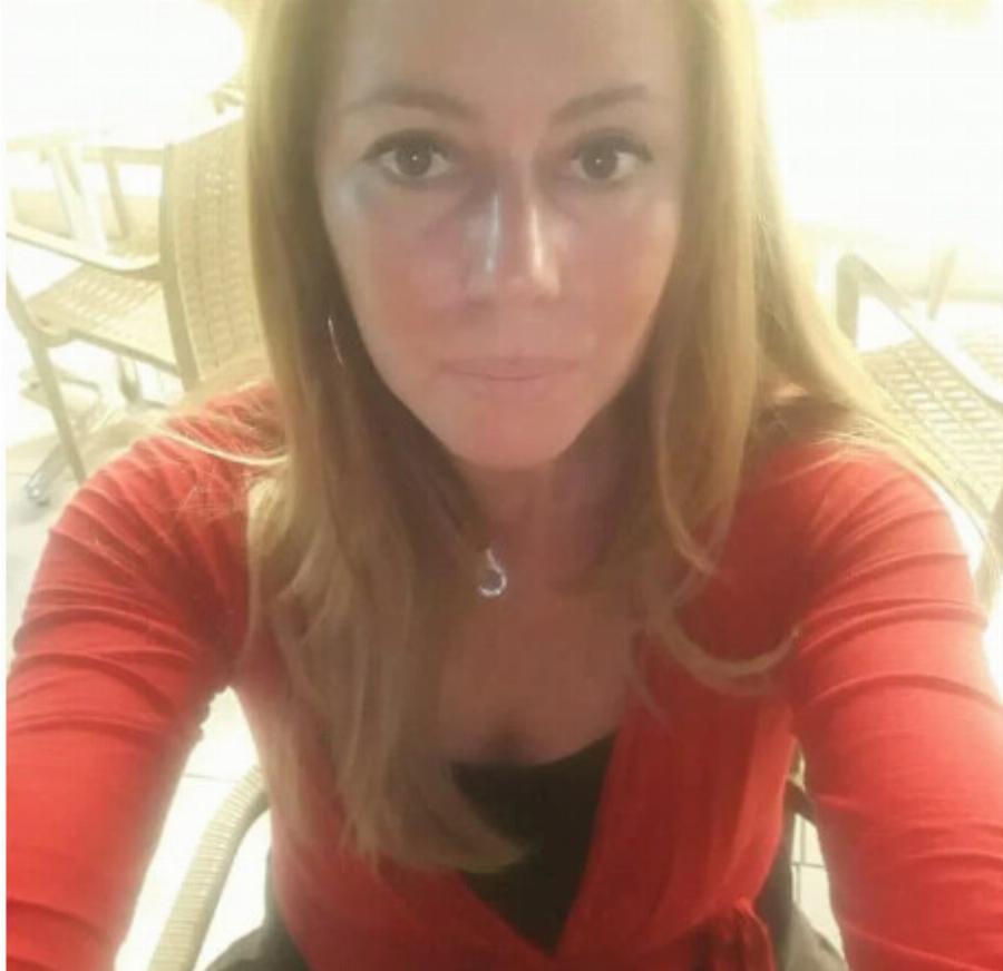 Αυτή είναι η 48χρονη Μαρία που έβαλε τέλος στη ζωή της πέφτοντας με το αμάξι της χτες μέσα σε λιμάνι της Πάτρας