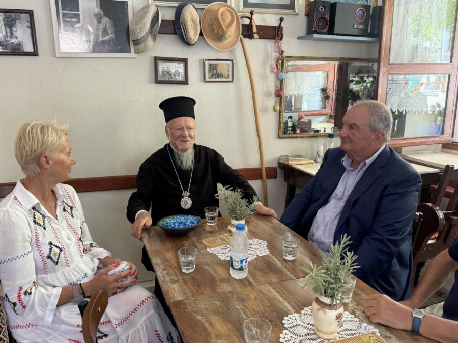 Σεμνή, σικάτη και απλή: Η νέα εμφάνιση της Νατάσας Παζαΐτη είναι ότι καλύτερο είδαμε σήμερα