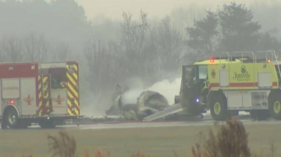 Συντριβή αεροσκάφους σε αεροδρόμιο – Άγνωστος ο αριθμός των νεκρών