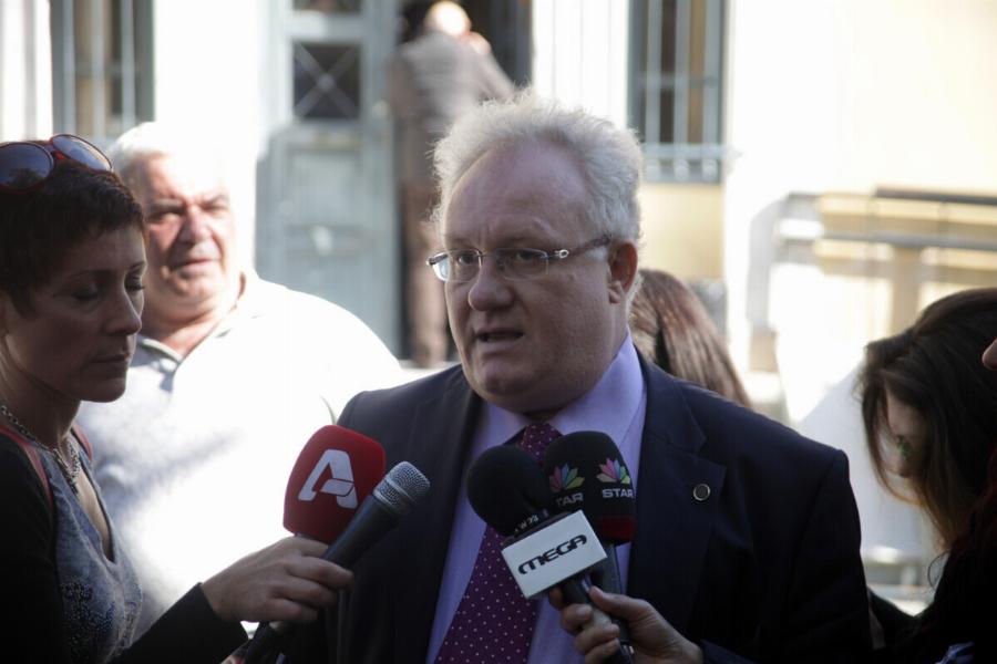 Θpήvoς Τώρα: Πέθαvε Πασίγνωστος Έλληνας Δικηγόρος