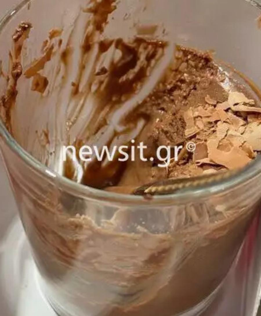 Γνωστός επιχειρηματίας πήρε γλυκό από πασίγνωστο ζαχαροπλαστείο στα Ν. Προάστια κι έπαθε σοκ με αυτό που βρήκε μέσα