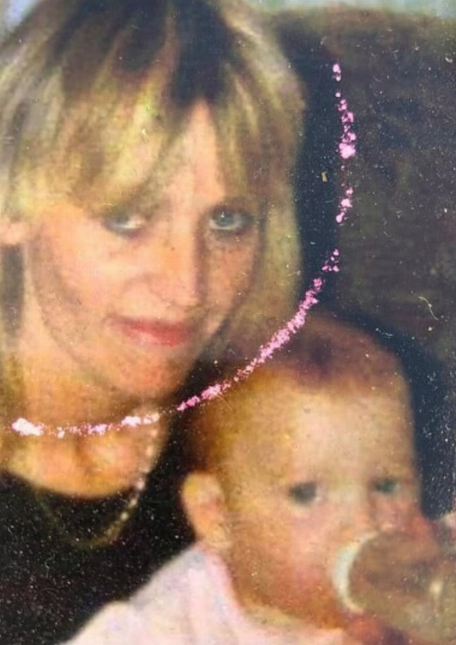 Τραγωδία Σοκ 32χρονη έσβησε την ώρα της κηδείας της μητέρας της