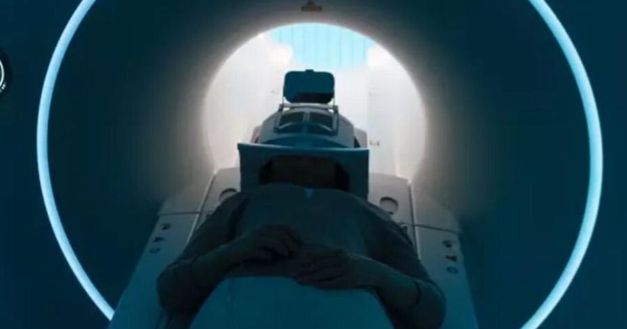 Ογκολόγος αποκαλύπτει 2 συμπτώματα καρκίνου που σημαίνουν ότι πρέπει να επισκεφθείτε άμεσα γιατρό