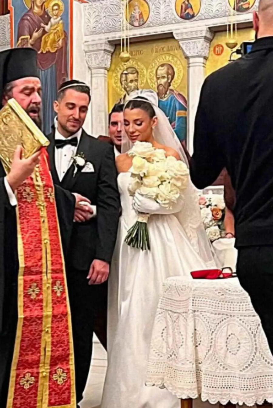 Σάκης Κατσούλης – Μαριαλένα Ρουμελιώτη: Παντρεύτηκαν! Φωτογραφίες και βίντεο από την τελετή
