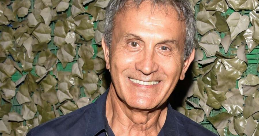 Θpnvoς για τον Γιώργο Νταλάρα