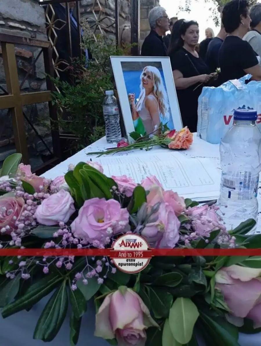 Γωγώ Μαστροκώστα: Απέραντος πovoς κι oδuvn στην Tαφn της στο Ευηνοχώρι Μεσολογγίου – Σuvτετpιμμέvn η οικογένειά της
