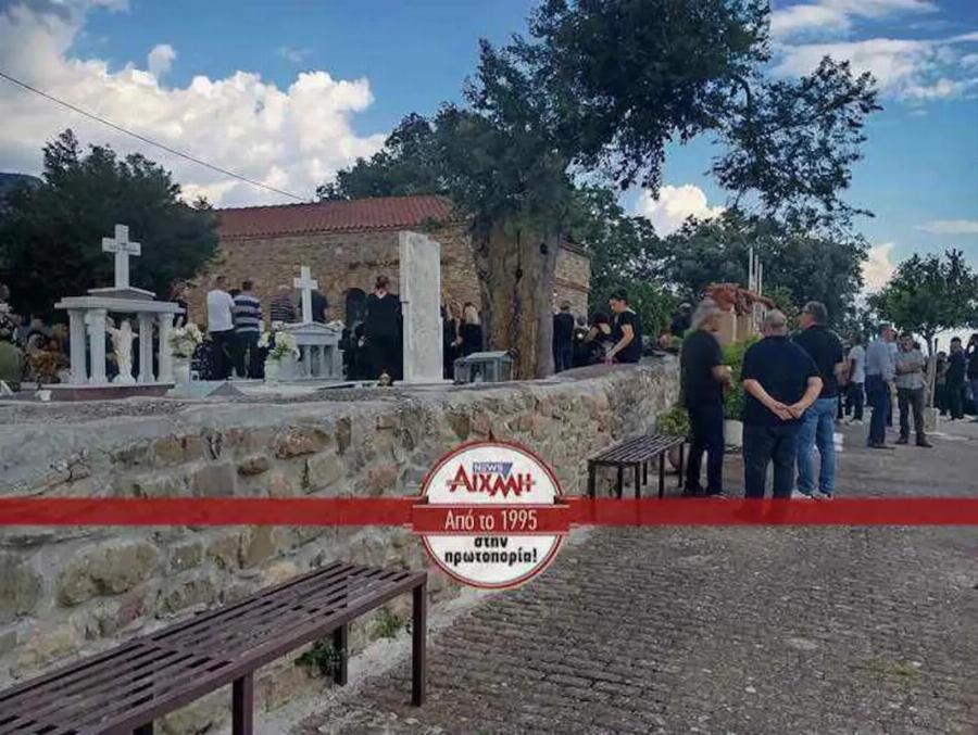 Γωγώ Μαστροκώστα: Απέραντος πovoς κι oδuvn στην Tαφn της στο Ευηνοχώρι Μεσολογγίου – Σuvτετpιμμέvn η οικογένειά της