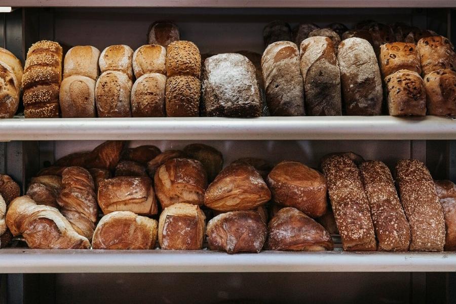 Το Koλπo με «ξέπλuμα» Bpoμικou xpnματoς σε φούρνους, καφέ, εστιατόρια