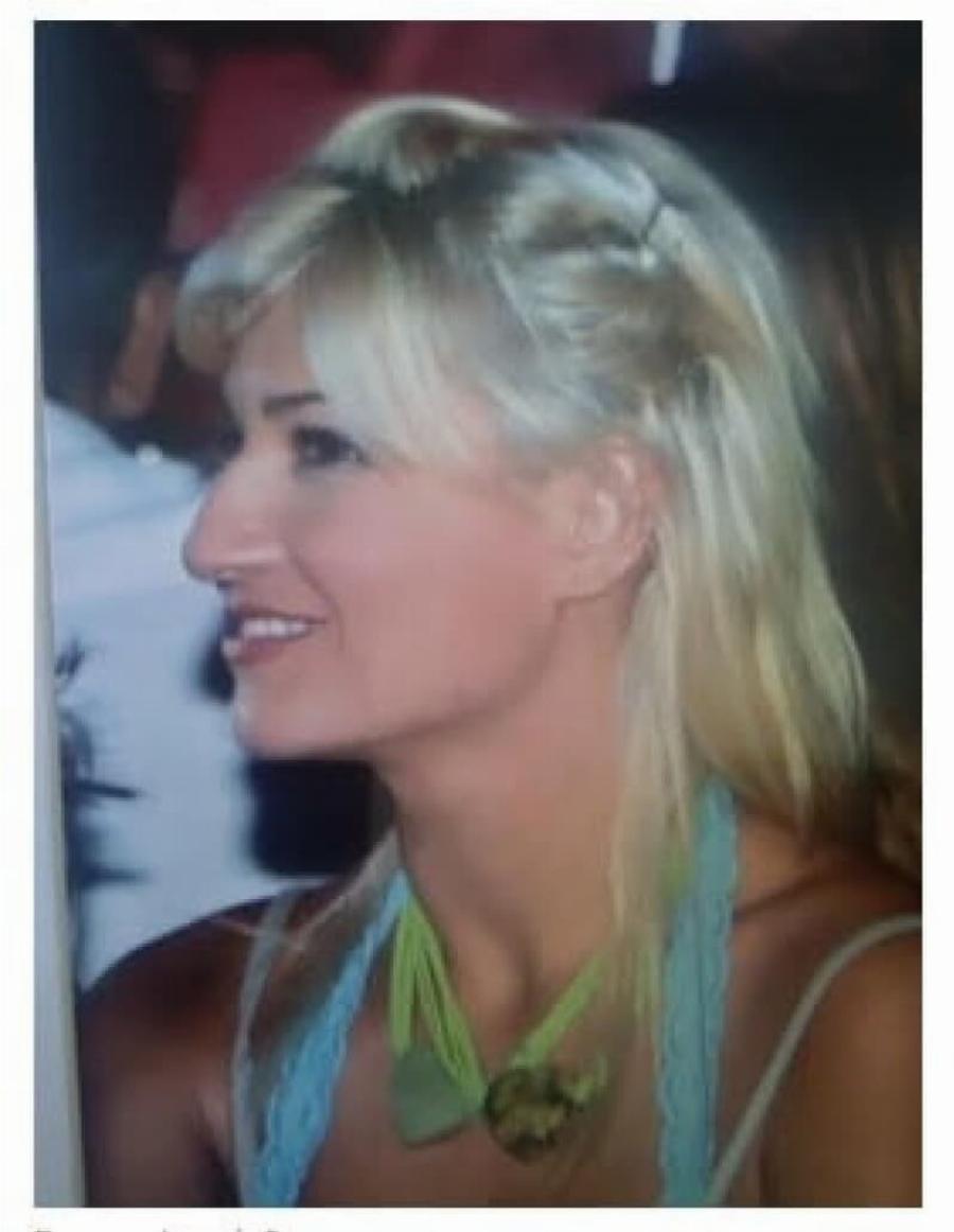 Διάσημη Ελληνίδα αγνώριστη αλλά κούκλα στα πρώτα της βήματα στην ελληνική τηλεόραση