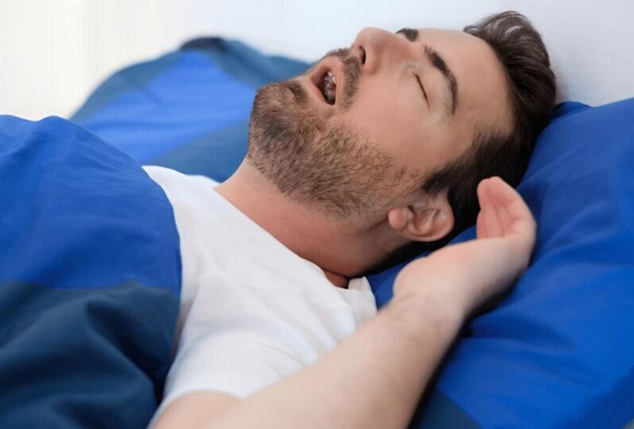 Κάθε βράδυ ξυπνούσα με την αίσθηση ότι η γάτα μας επίμονα, εμένα και τον σύζυγό μου, και αυτό έμοιαζε τρομακτικό. Source: https://stay-glamour.com/moya-koshk