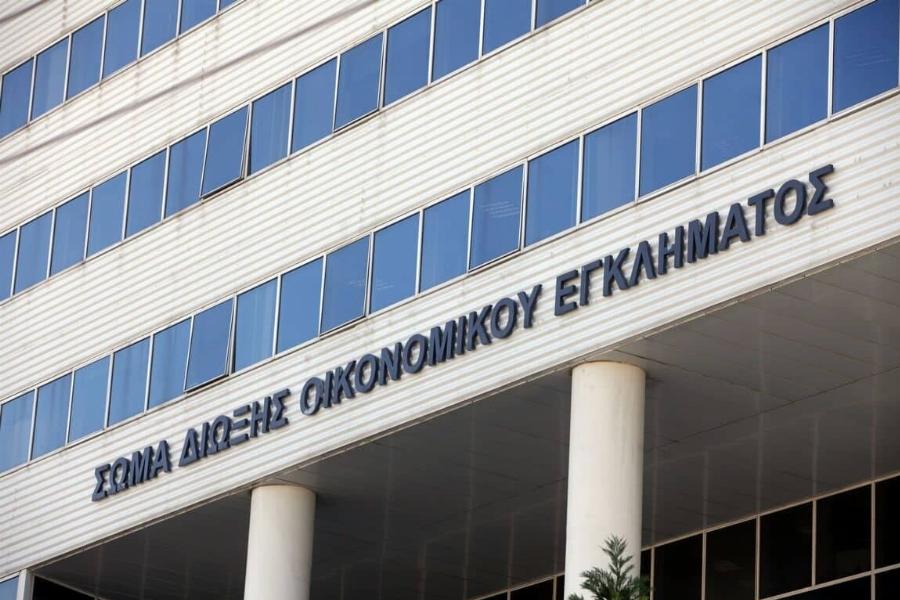 Το Koλπo με «ξέπλuμα» Bpoμικou xpnματoς σε φούρνους, καφέ, εστιατόρια