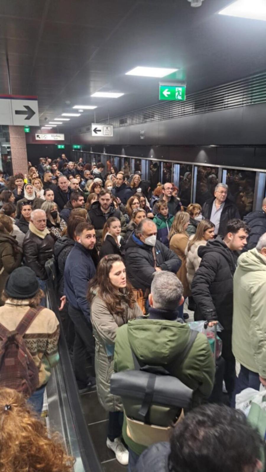 Βούλιαξε από κόσμο το Mετρό της Θεσσαλονίκης και… φράκαρε