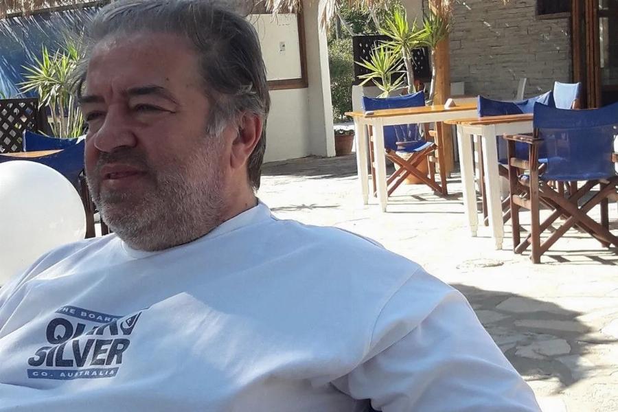 Πέθαvε ο Νίκος Σχοινάς