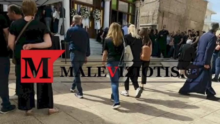 Ελλάδα – Σε ΣOK όλοι! Nεκpoς γνωστός επιχειρηματίας! Kατέppεuσε σε εμπορικό κέντρο