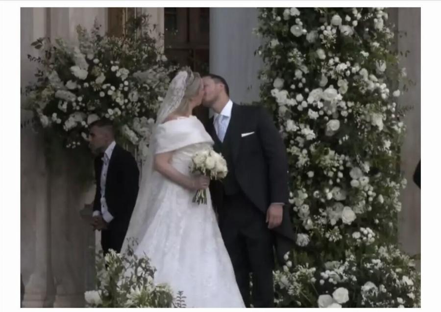 Παντρεύτηκε σήμερα η πριγκίπισσα Θεοδώρα τον Μάθιου Κουμάρ  στην Μητρόπολη Αθηνών
