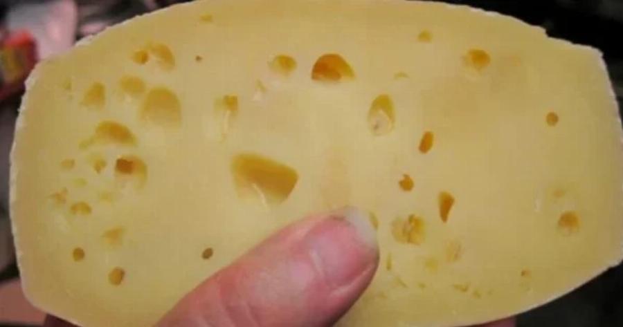 Το τυρί που ενισχύει τα οστά χωρίς να αυξάνει τη χοληστερόλη – Ένα κομμάτι την ημέρα είναι αρκετό