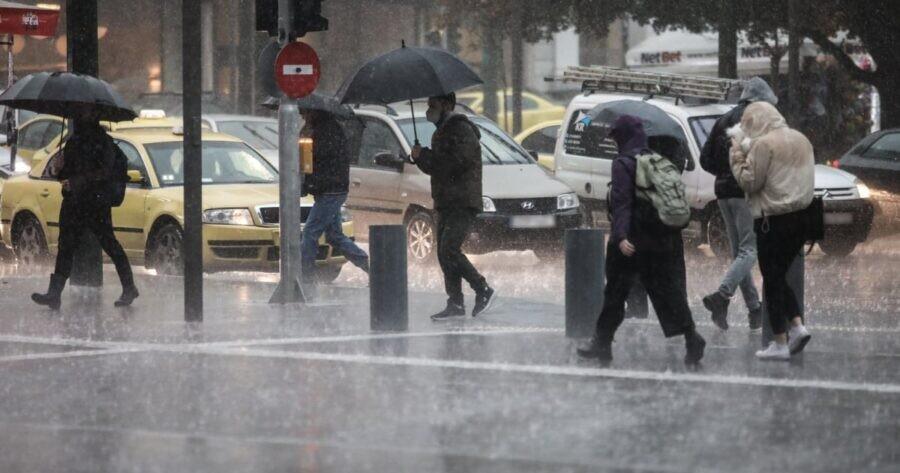 Συναγερμός για την κακοκαιρία: Σε ποιες περιοχές θα «χτυπήσει» τις επόμενες ώρες – Πότε φτάνει στην Αττική