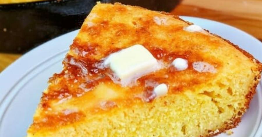 Αυτή τη συνταγή για καλαμποκόψωμο μου την έδωσε μια κυρία στην εκκλησία. Ήταν συνταγή της μητέρας της από το 1910.