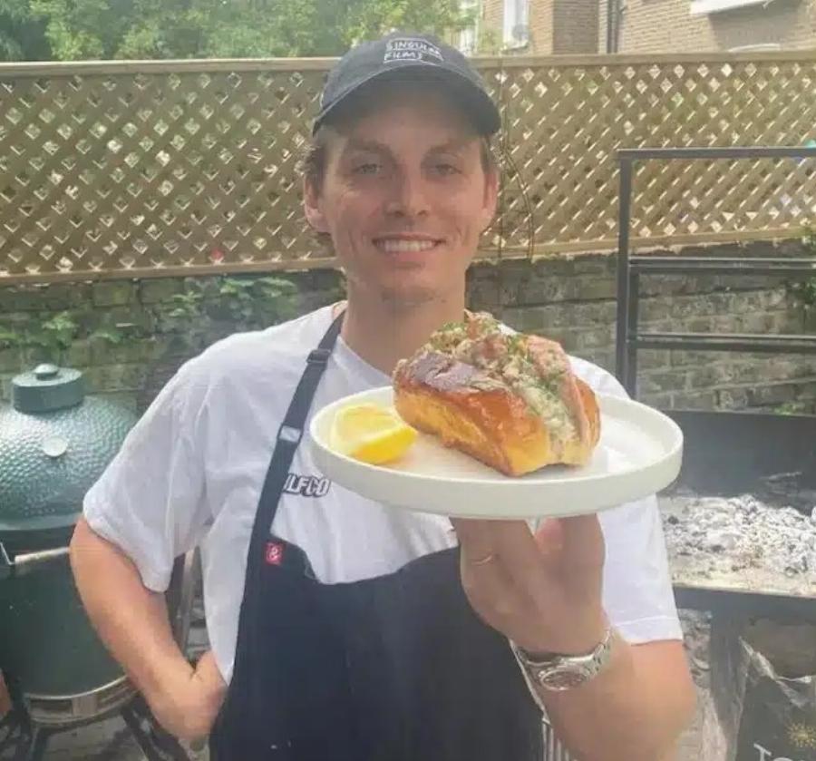 Γνωστóς σεφ, χωρισμένoς, δεν είναι βασιλικńς οικογένειας: Auτóς είναι ο νέος σύντροφος της Μαρίας Ολυμπίας Ντεγκρές – Δεν το ήξερε κανείς