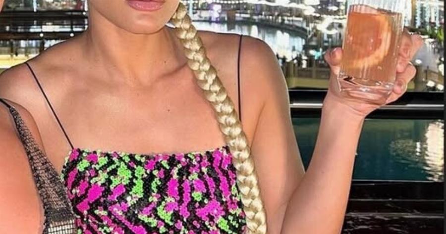 Ιωάννα Τούνη: Η χλιδάτη βόλτα με τη λιμουζίνα στο Ντουμπάι