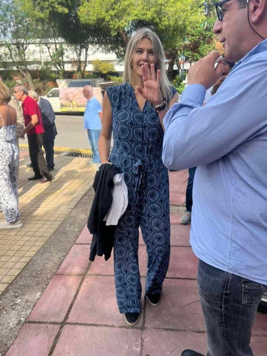 Σάστισαν όλοι – Εμφανίστηκε σήμερα η Εύα Καϊλή στο Ψυχικό – Πανέμορφη με ολόσωμη φόρμα