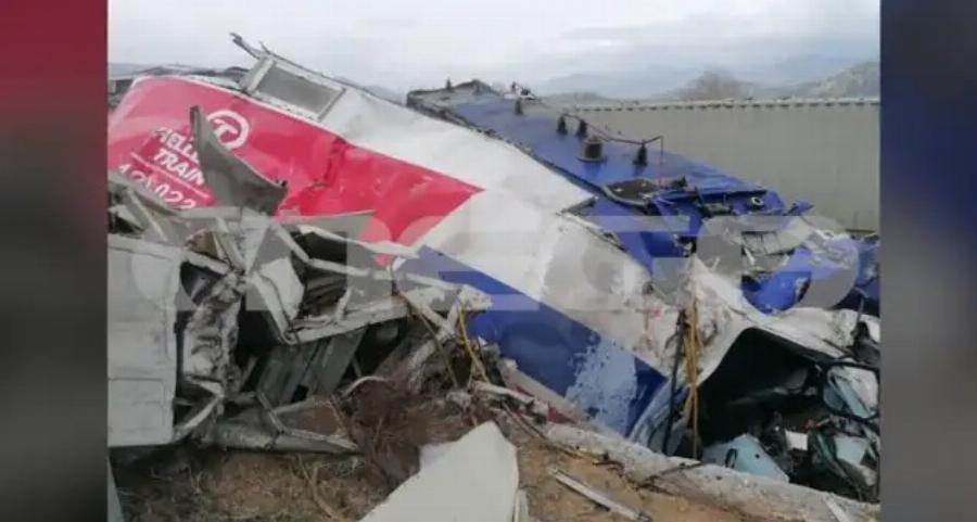 Τέμπη: Βρέθηκαν ανθρώπινα οστά μαζί με τα συντρίμμια των δυο τρένων μετά το «ξεμπάζωμα» – Εικόνες σoκ