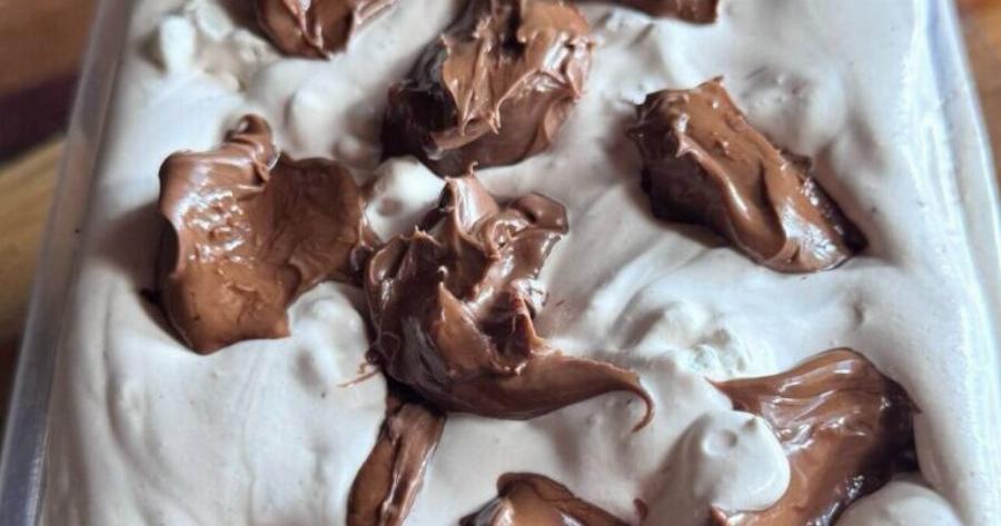 Το πιο εύκολο παγωτό με 4 υλικά που τρελαίνει μικρούς και μεγάλους