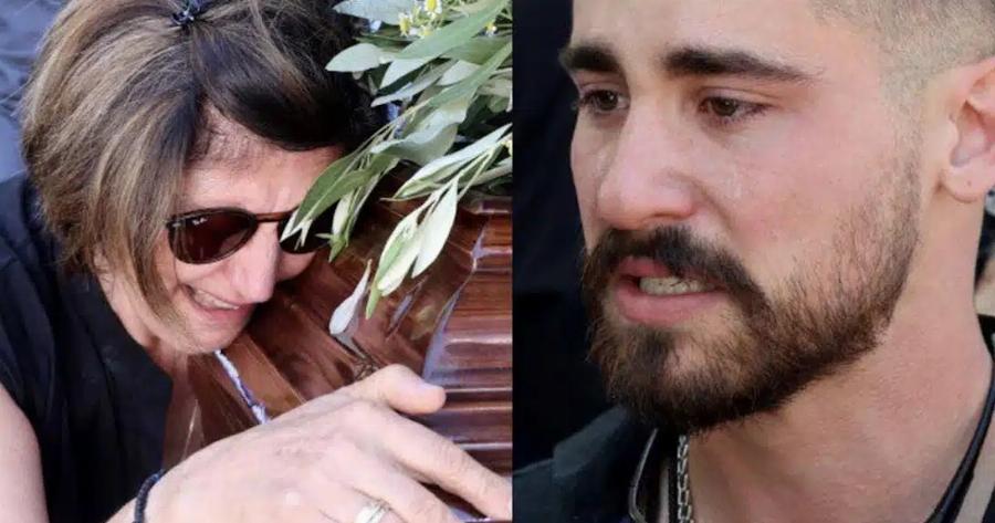 Νίκος Καλογερόπουλος: Τραγικές φιγούρες η σύζυγος και ο γιος του στο τελευταίο «αντίο» – Το τραγούδι που του αφιέρωσαν