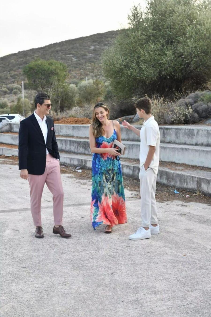 Παντρεύτηκαν σήμερα ο Απόστολος Ρουβάς και η Φανή Γιαβρίδου