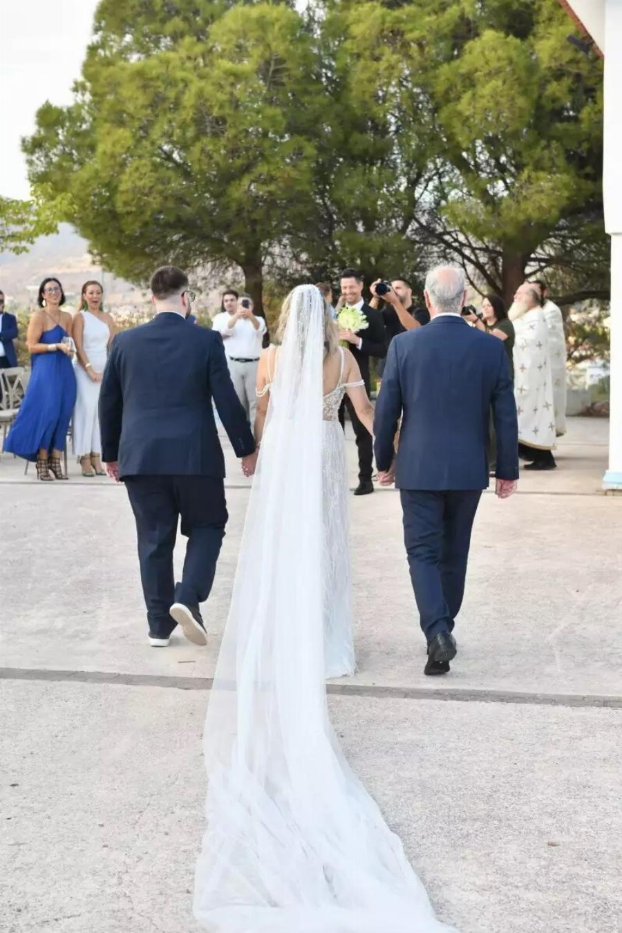 Παντρεύτηκαν σήμερα ο Απόστολος Ρουβάς και η Φανή Γιαβρίδου