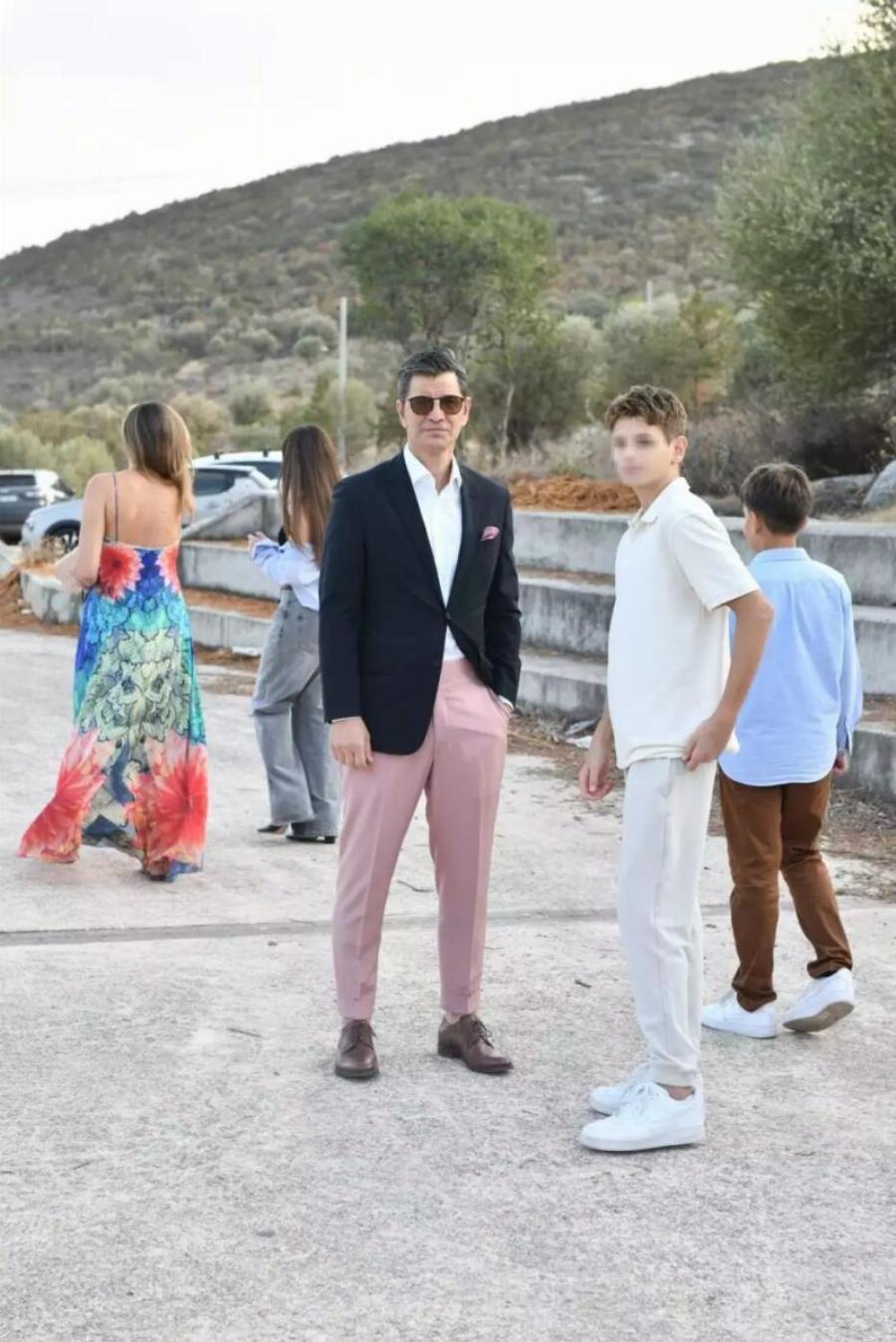 Παντρεύτηκαν σήμερα ο Απόστολος Ρουβάς και η Φανή Γιαβρίδου