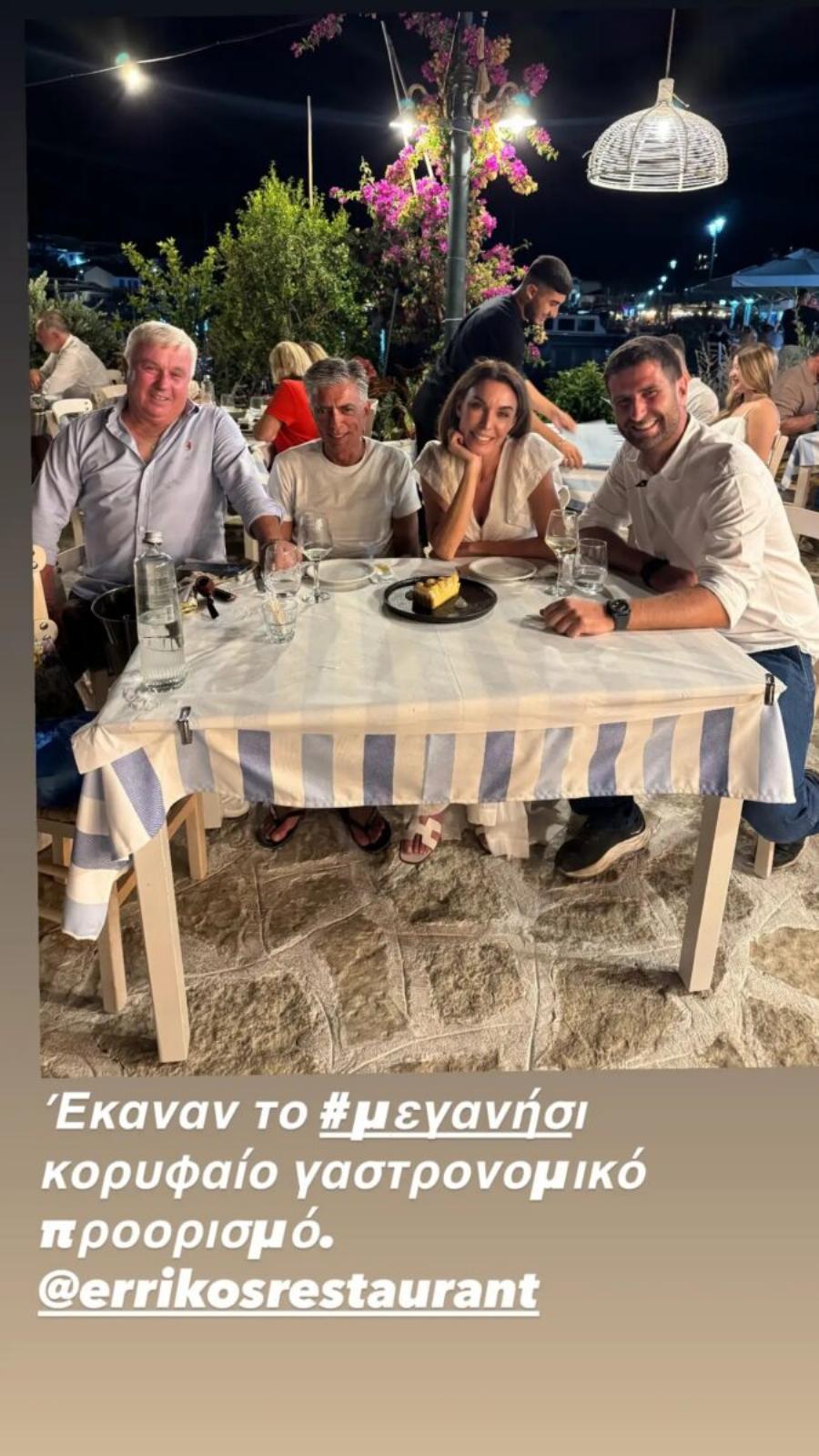 Ιέρεια του στυλ η Τατιάνα Στεφανίδου – Εμφανίστηκε με λευκό σανδάλι 610 εupώ για να φάει παϊδάκια