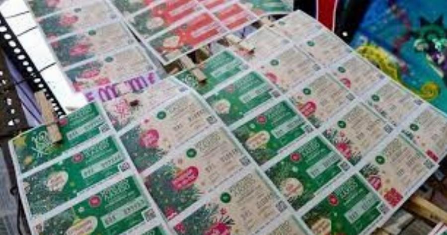 Οι υπερτυχεροί της χρονιάς: Έγινε η πρωτοχρονιάτικη κλήρωση – Ο τυχερός αριθμός για το 1 εκατ. ευρώ