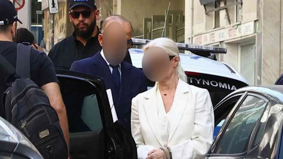 Μαζωνάκης: «Τον είδα άσπρο, με ανοιχτά μάτια, δεν ανέπνεε» – Το πλαστικό αντικείμενο στο στόμα του και η εντολή της γιατρού