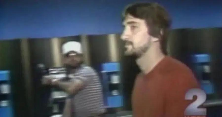 Πατέρας σκότωσε τον βιαστή του 10 ετών γιου του μπροστά στους δημοσιογράφους. Το δικαστήριο της Λουϊζιάνα τον αθώωσε