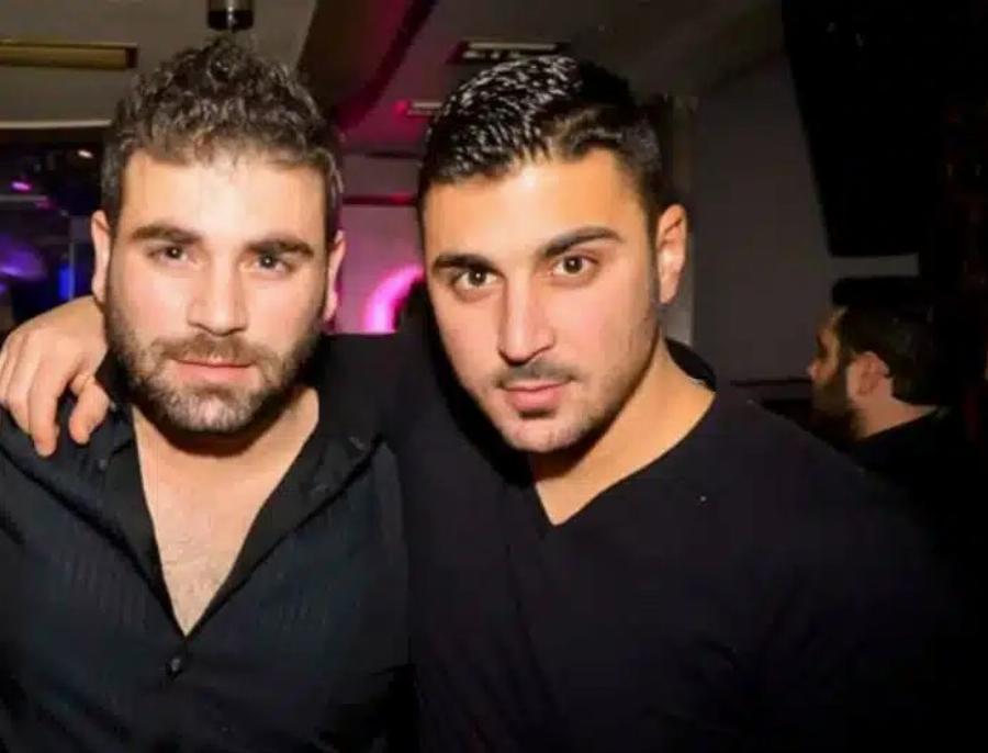 Την «εξαφάνισαν» από παντού: Η ανατpιχιαστική φωτο από το τροχαίο του Παντελή Παντελίδη & ο «λεκές» στην άσφαλτo