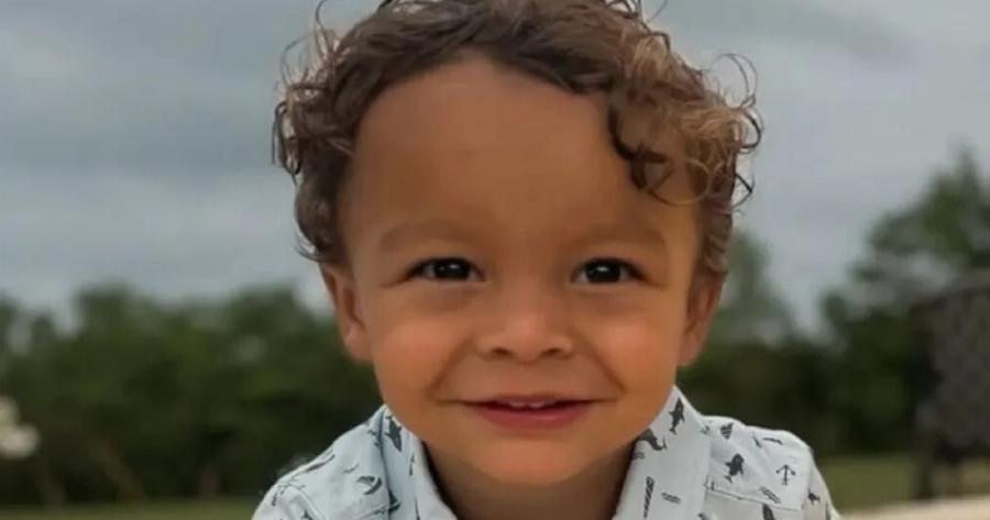 Θρήνος στο Tik Tok: Νεκρό σε τροχαίο το 2χρονο αγοράκι που άγγιξε τις ζωές πολλών ανθρώπων – Ήταν μέσα στο αμάξι με τους γονείς του