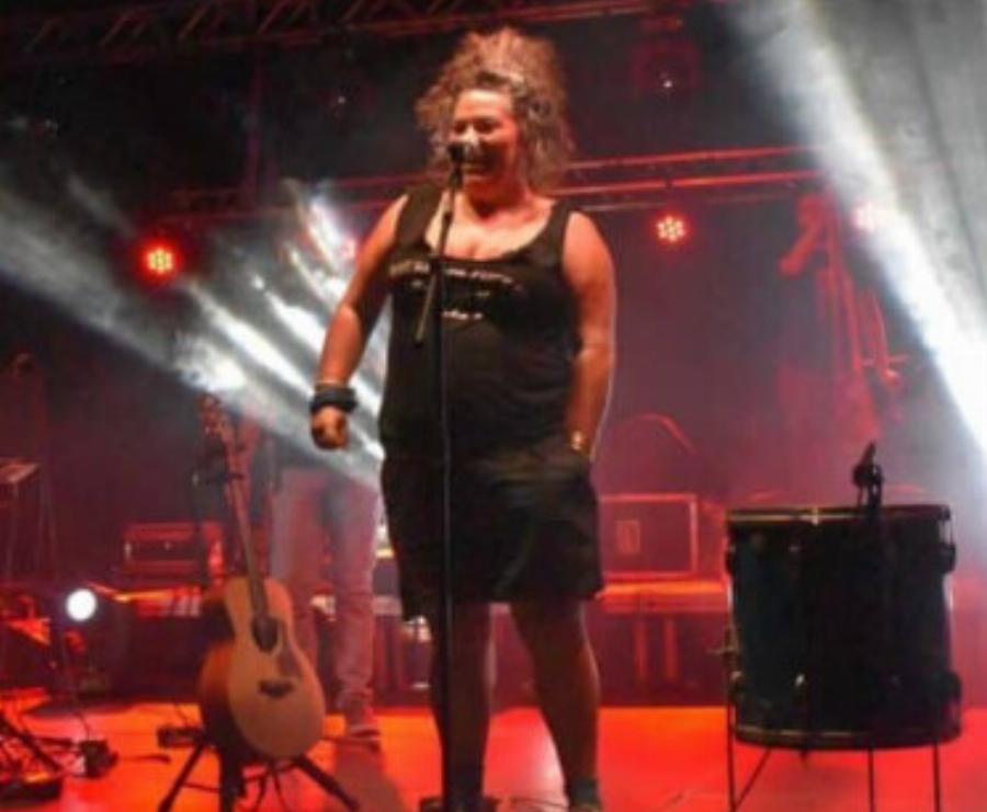 Ποια είναι η εντυπωσιακή Ματούλα Ζαμάνη – Πώς έγινε γνωστή και η φράση που συζητήθηκε στην αρχή της καριέρας της