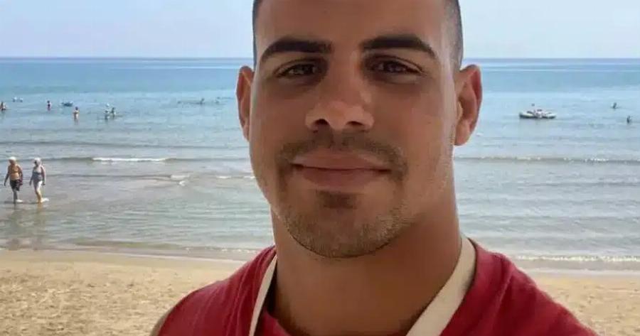 Αυτός είναι ο 24χρονος ναυαγοσώστης που έσωσε κοριτσάκι 3 ετών από πνιγμό – «Με ένοιαζε μόνο να γίνει καλά το παιδί»