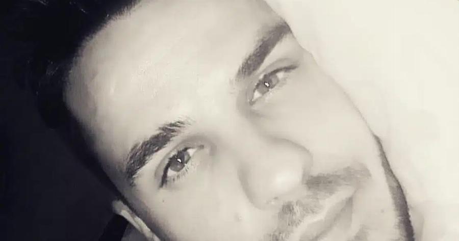 Θρήνος για τον Σάκη – Πέθανε μέσα στο σπίτι του τόσο νέος