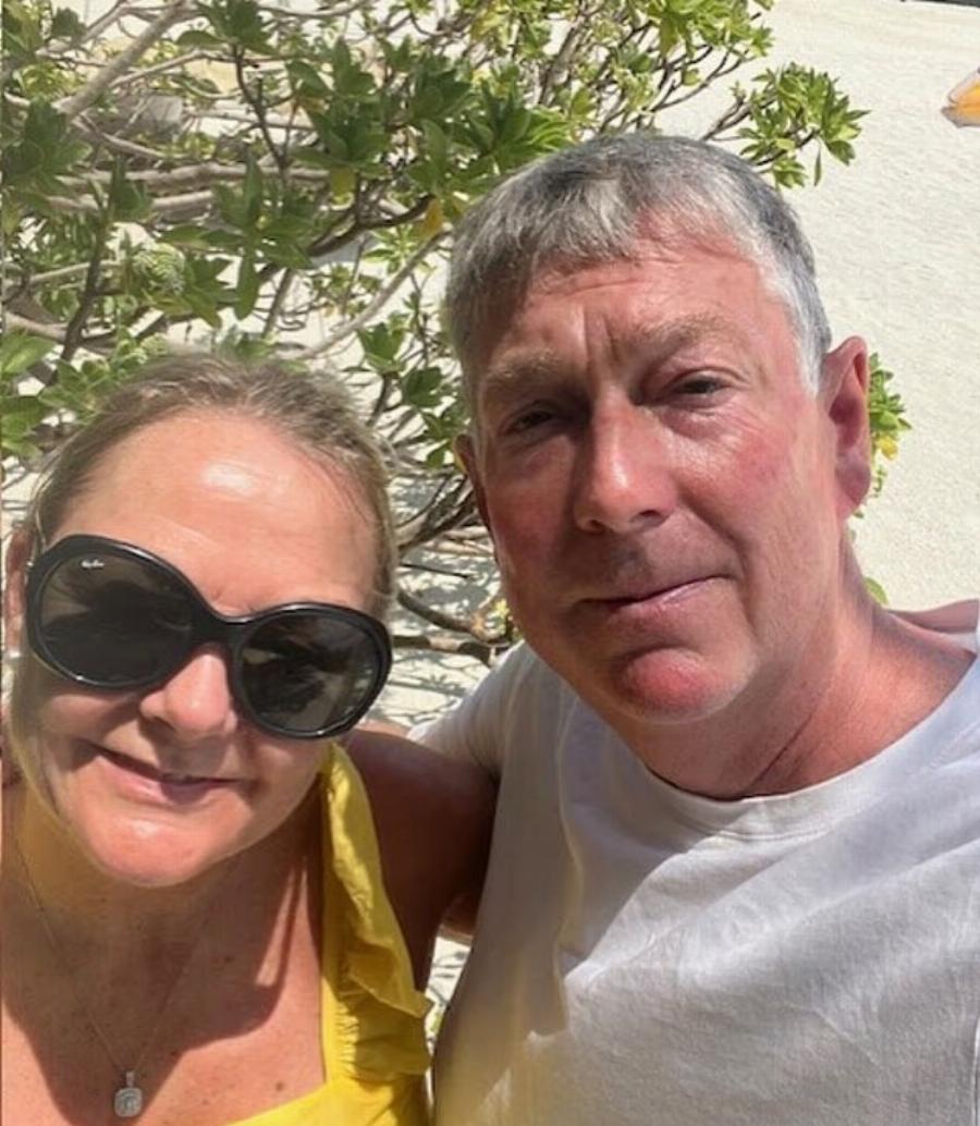 «Καταστράφηκε η ζωή μου μετά το εμβόλιο της Pfizer» – Πατέρας 4 παιδιών καταγγέλλει «βασανιστικά» συμπτώματα