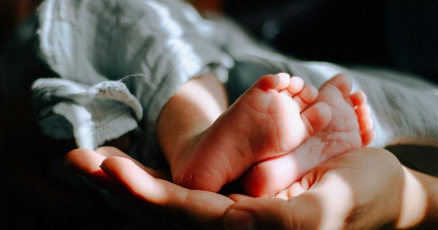 Ρομά άρπαξε βρέφος από ηλικιωμένη στην Ομόνοια