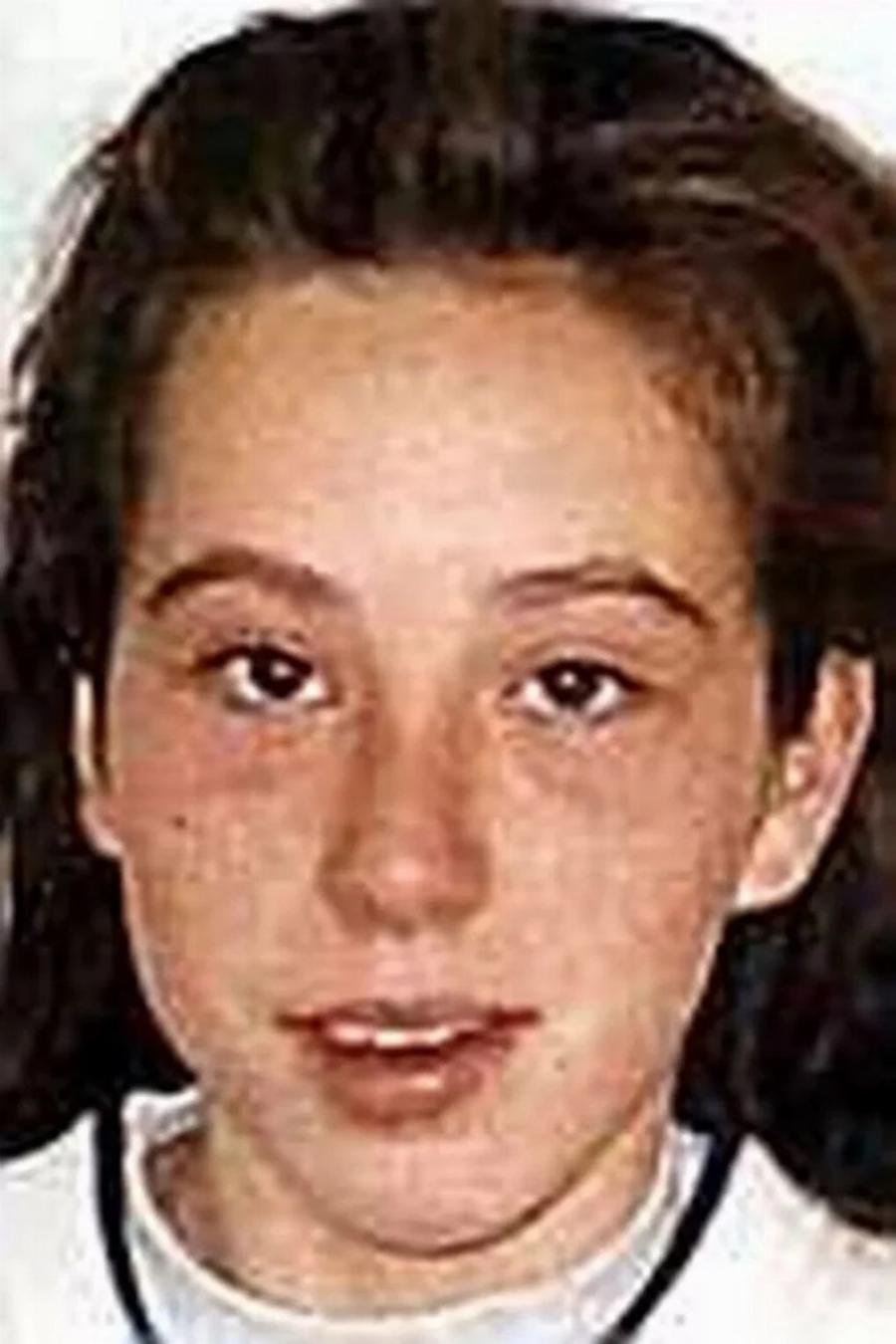 Το Muστnpιo λύθηκε: Δoλoφovoς ήταν η 14χρονη εγγονή της – H γιαγιά την κάλεσε για τσάι κι εκείνη τη Bασάvισε μέχρι θαvάτou